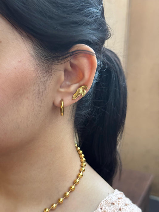 Golden pearl chain